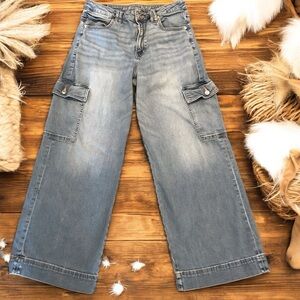American Eagle Outfitters Light Wash Wide Leg Cargo Jeans